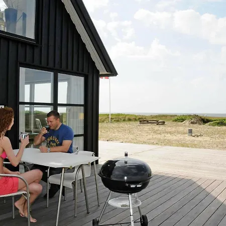 Three-bedroom Holiday In 40 * Blåvand